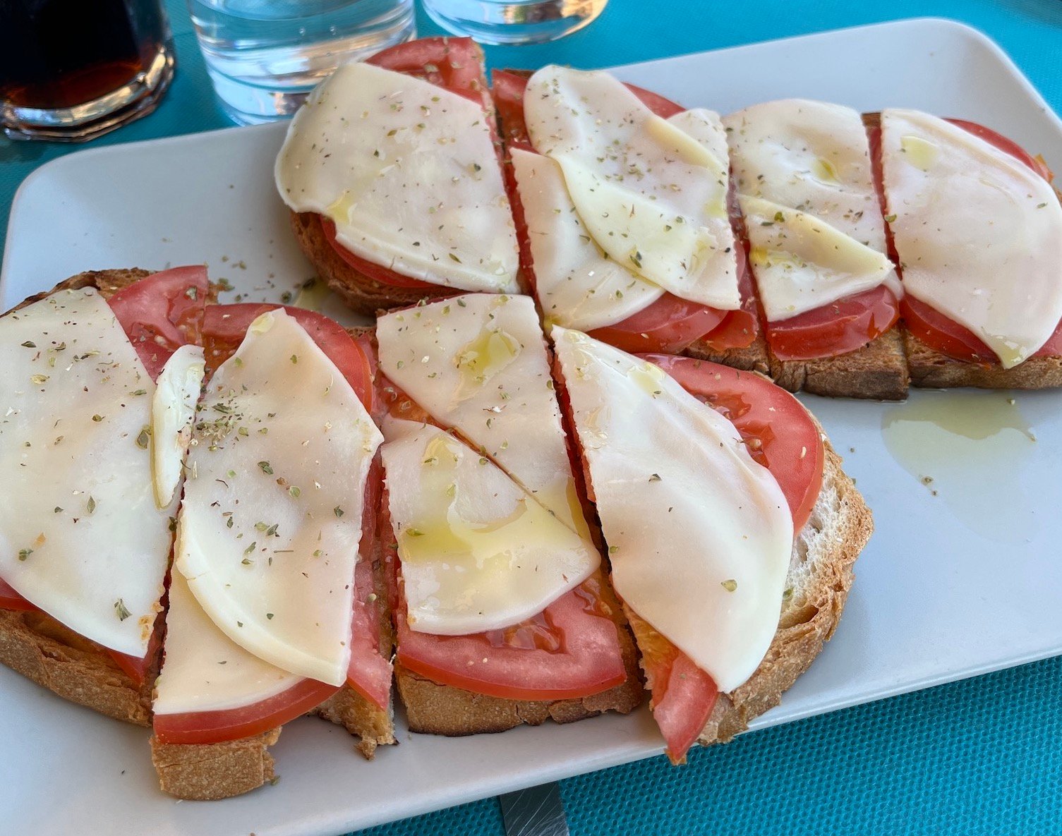 plat avec bruschette