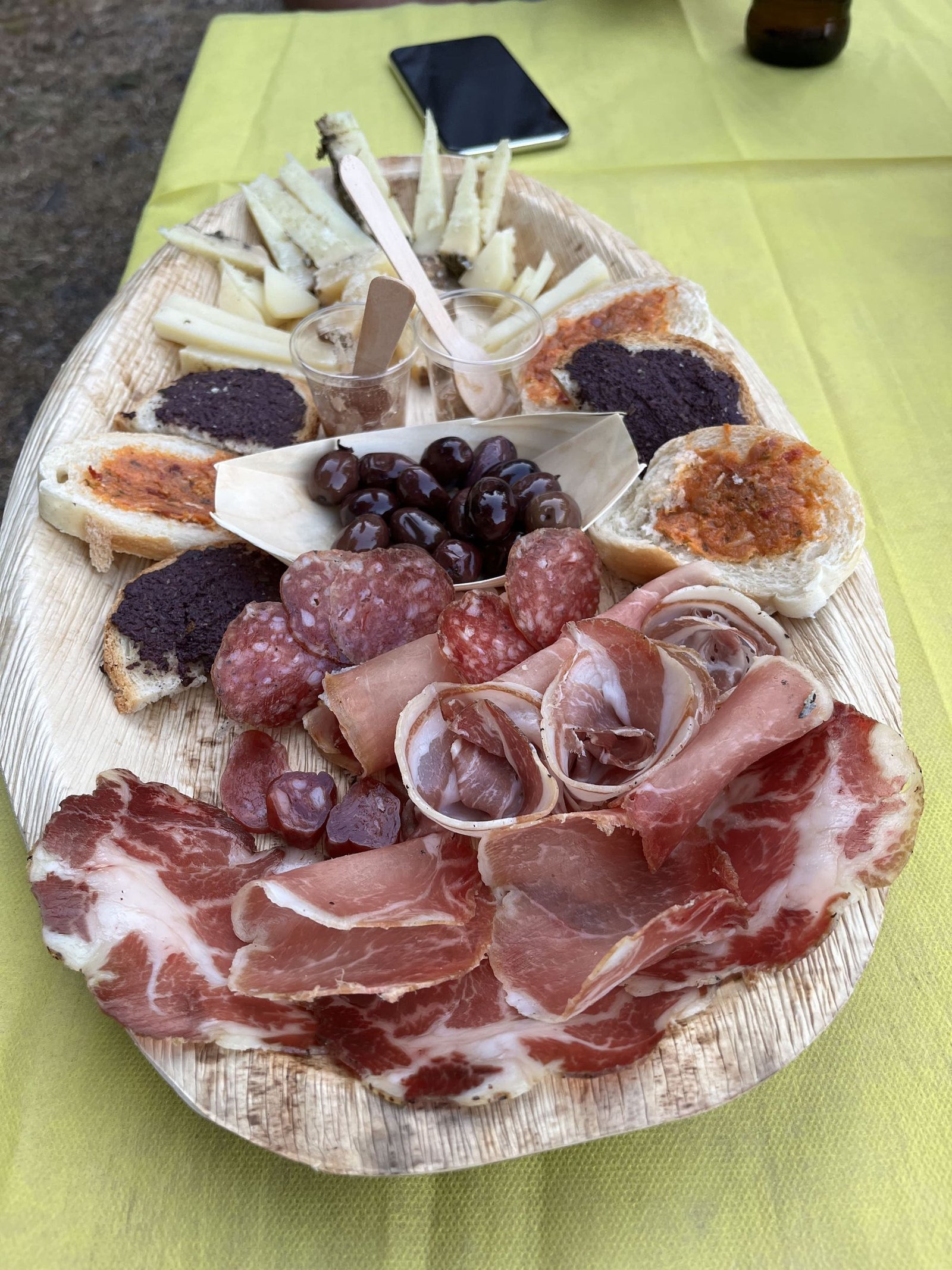 plateau de charcuterie et fromages italiens